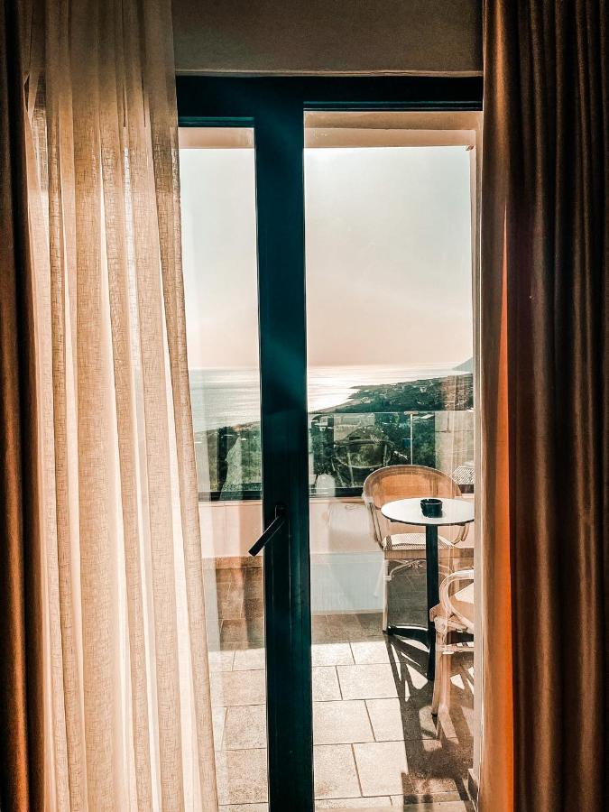 Gogo'S Boutique Hotel Dhermi Exterior photo