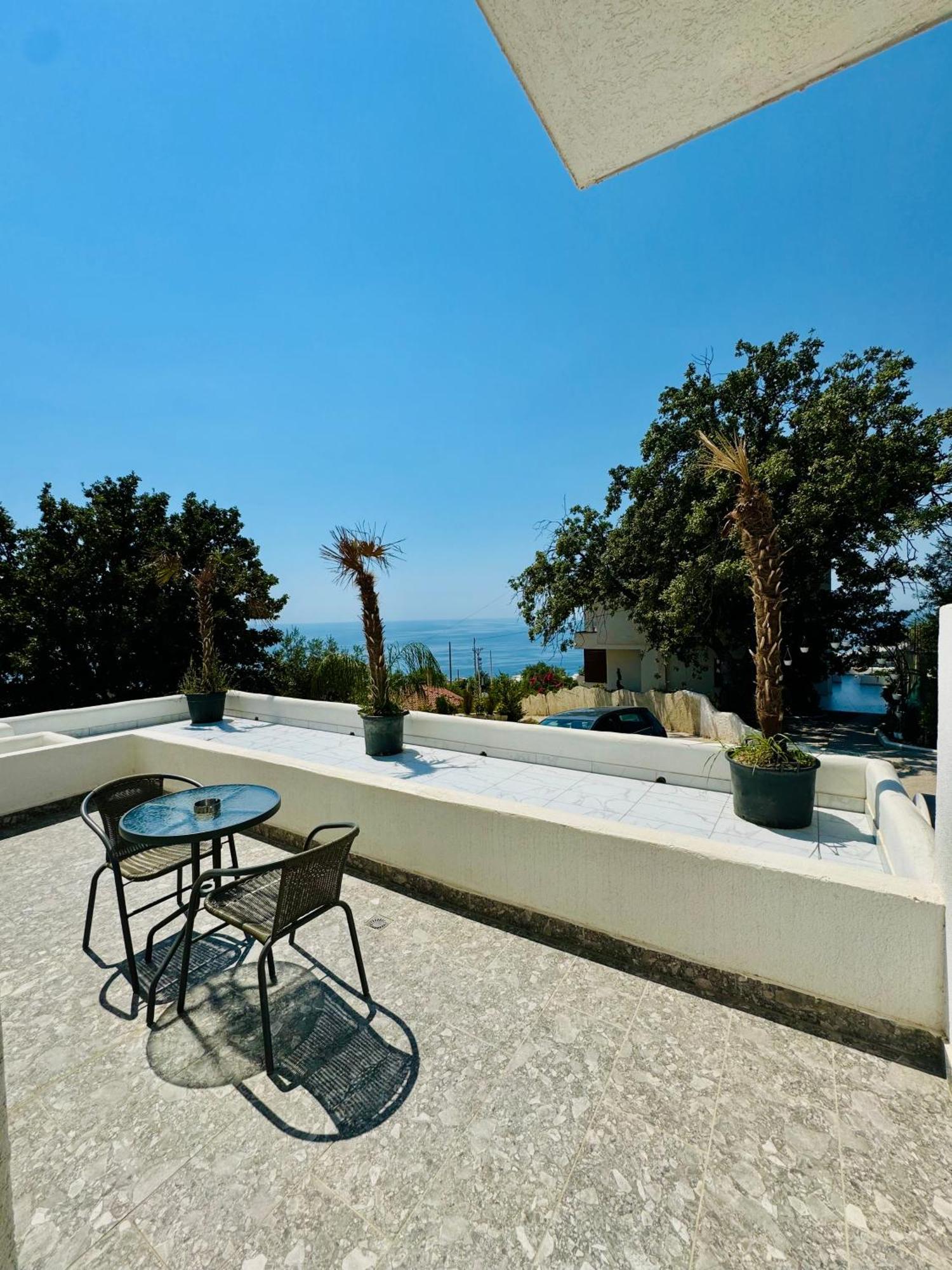 Gogo'S Boutique Hotel Dhermi Exterior photo